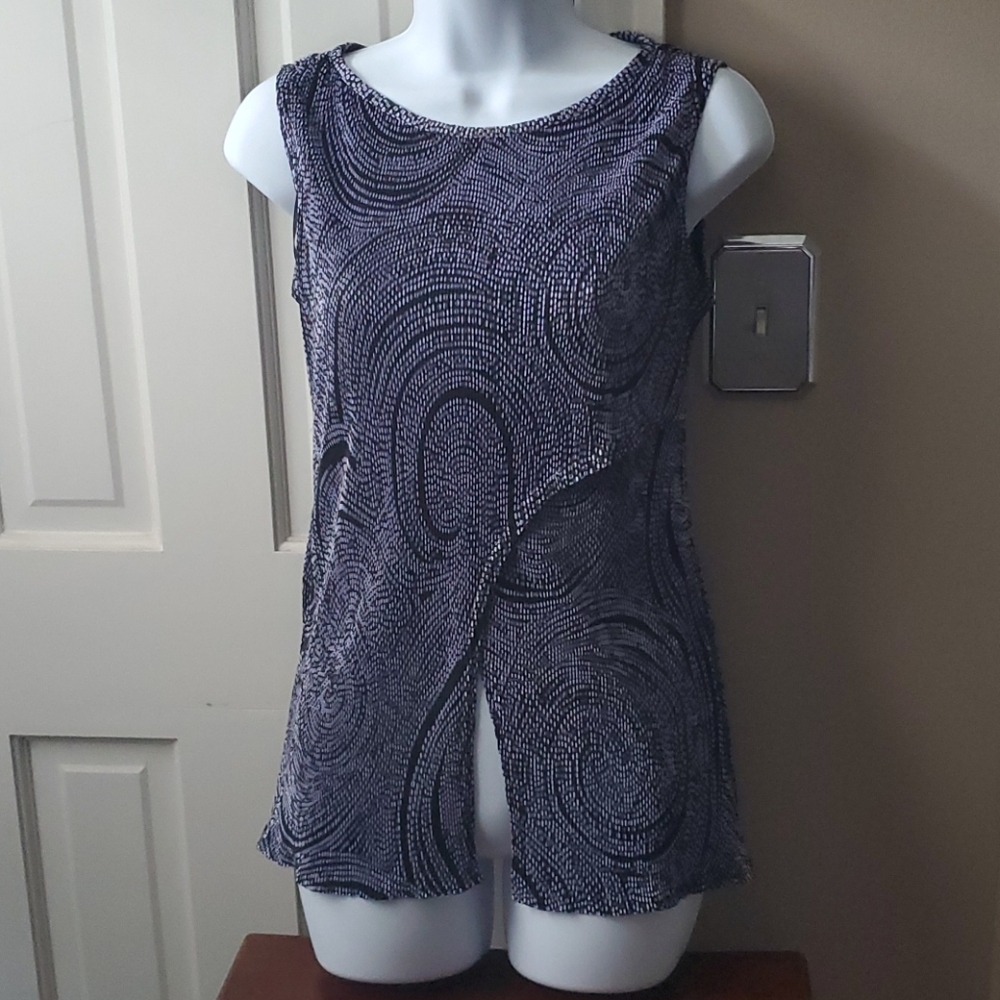Connected black & gray split front top, size 4P - Picture 1 of 3